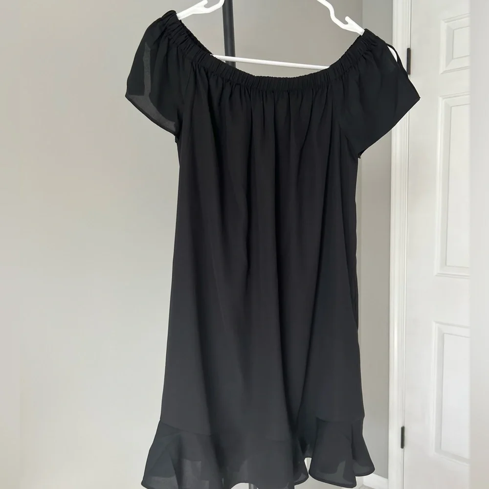 Dress - Picture 2 of 4